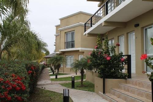HOTEL BRISAS DEL LAGO - foto 1