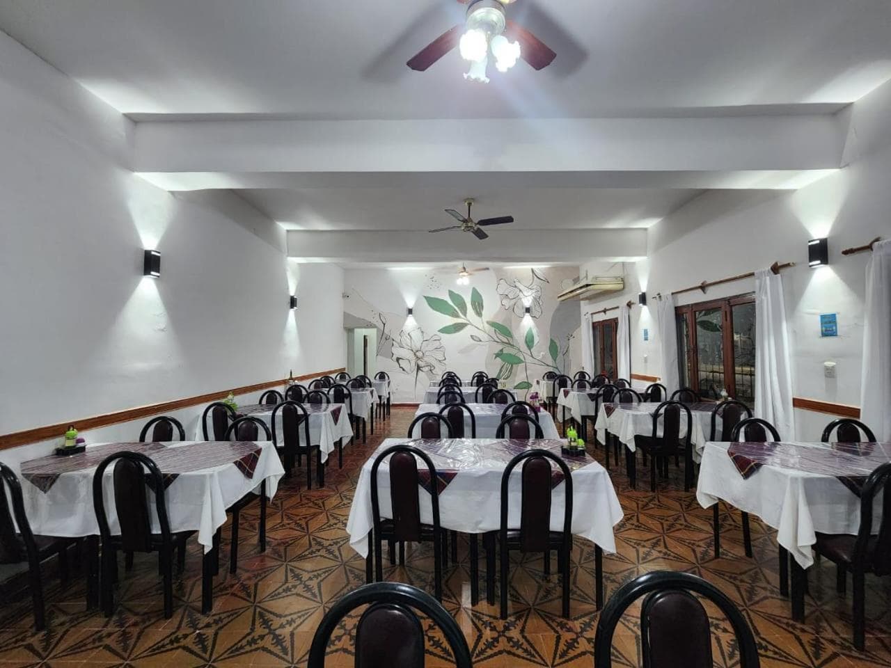 HOTEL AUSTRALIA - foto 2